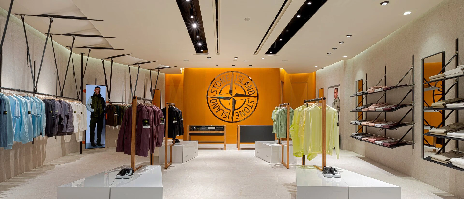 Banner 1 - Stone Island Italia Outlet