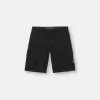 Bermuda cargo slim fit con tasche con cerniera. Bermuda cargo slim fit con tasche con cerniera.