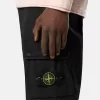 Bermuda cargo slim fit con tasche con cerniera. Bermuda cargo slim fit con tasche con cerniera.
