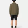 Bermuda dalla vestibilità regolare con elastico in vita. Bermuda dalla vestibilità regolare con elastico in vita.