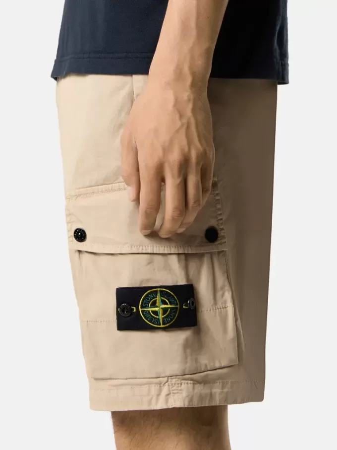 Bermuda slim fit con tasche con cerniera