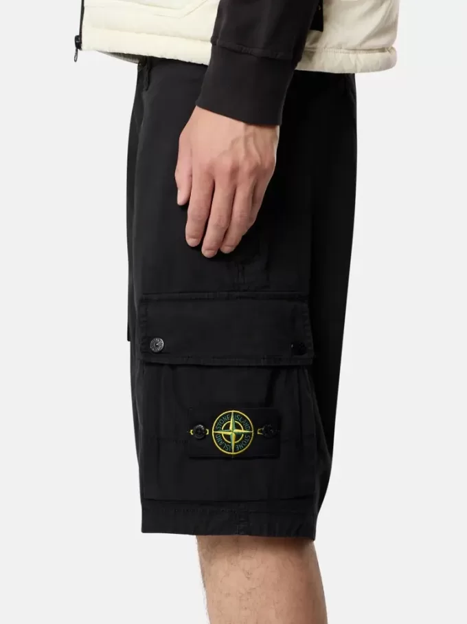 Bermuda slim fit con tasche con cerniera Bermuda slim fit con tasche con cerniera