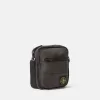 Borsa a sacca con tasche multiple e chiusura superiore con cerniera. Borsa a sacca con tasche multiple e chiusura superiore con cerniera.