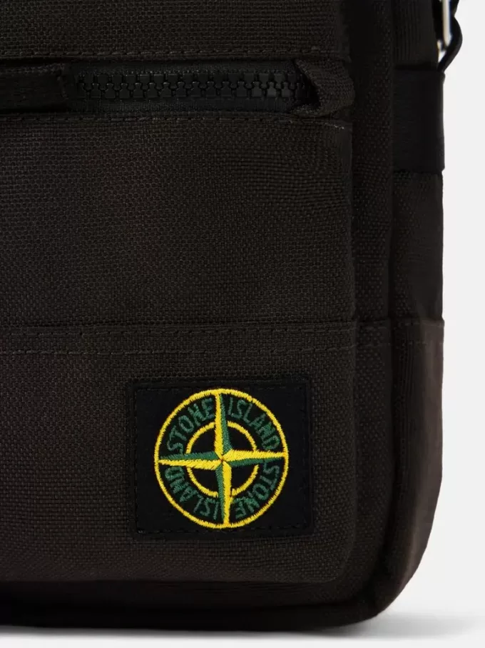 Borsa a sacchetto con scomparti con cerniera e tracolla regolabile Borsa a sacchetto con scomparti con cerniera e tracolla regolabile