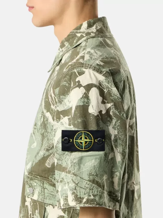 Camicia a maniche corte comoda con bottoni Camicia a maniche corte comoda con bottoni