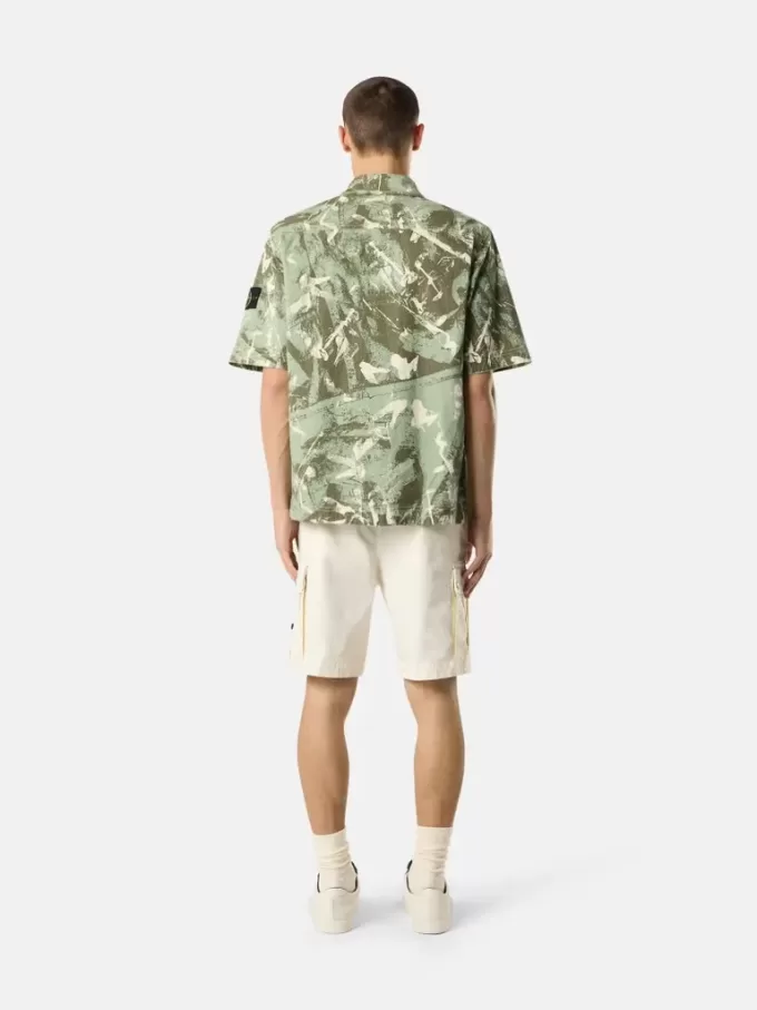 Camicia a maniche corte comoda con bottoni Camicia a maniche corte comoda con bottoni