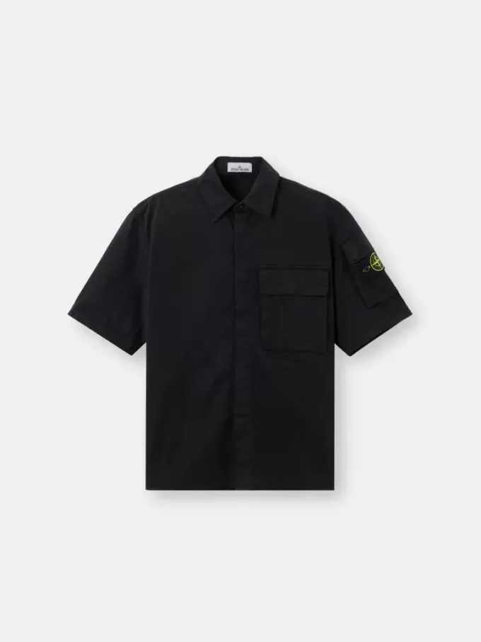 Camicia a maniche corte comoda con tasche sul petto e sulle maniche Camicia a maniche corte comoda con tasche sul petto e sulle maniche