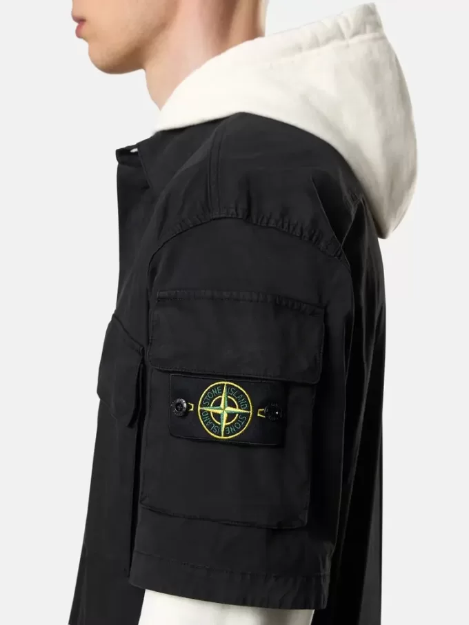 Camicia a maniche corte comoda con tasche sul petto e sulle maniche Camicia a maniche corte comoda con tasche sul petto e sulle maniche