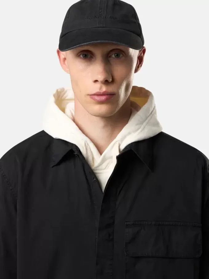 Camicia a maniche corte comoda con tasche sul petto e sulle maniche Camicia a maniche corte comoda con tasche sul petto e sulle maniche