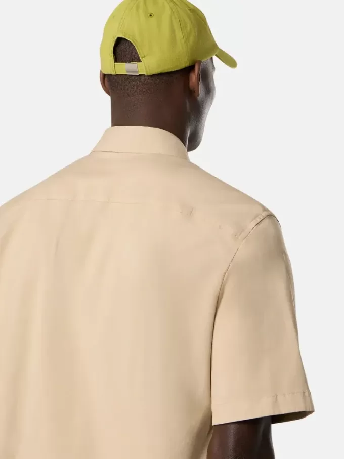 Camicia a maniche corte comoda con tasche sul petto e sulle maniche