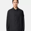 Camicia oversize comoda con tasche laterali e chiusura a scatto Camicia oversize comoda con tasche laterali e chiusura a scatto