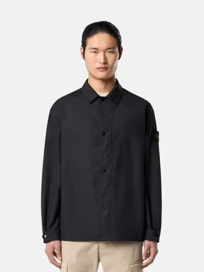 Camicia oversize comoda con tasche laterali e chiusura a scatto Camicia oversize comoda con tasche laterali e chiusura a scatto