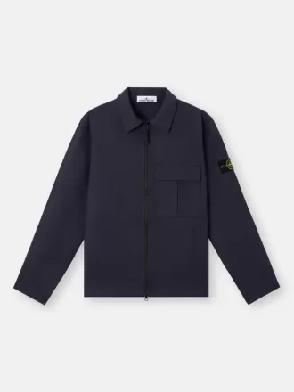 Camicia oversize dal taglio comodo con tasca sul petto a soffietto. Camicia oversize dal taglio comodo con tasca sul petto a soffietto.