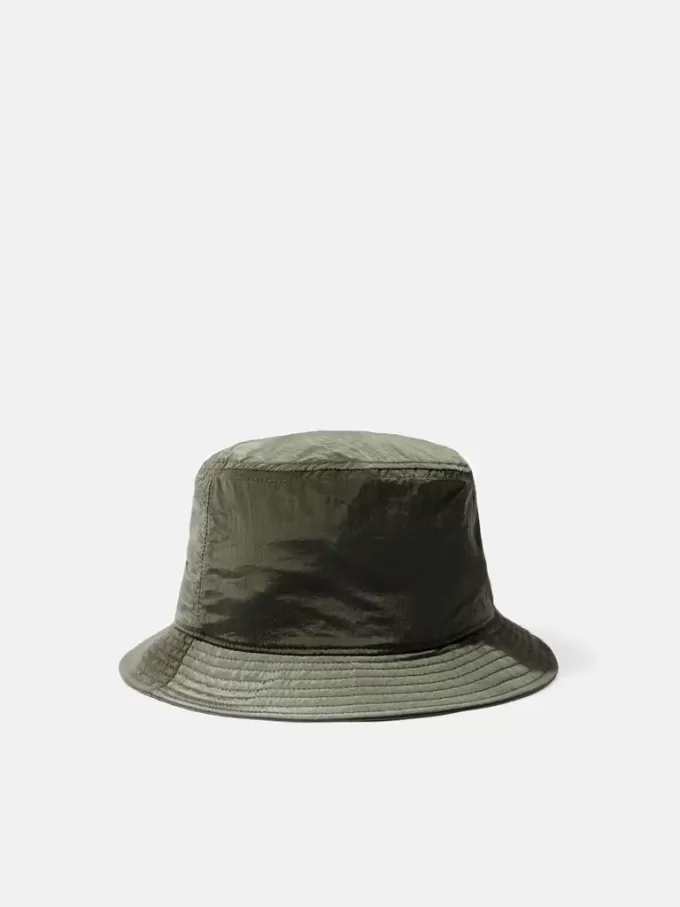 Cappello a secchiello con fodera in rete e ricamo Compass Cappello a secchiello con fodera in rete e ricamo Compass