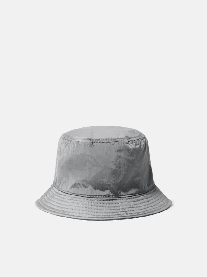 Cappello a secchiello con fodera in rete e ricamo Compass Cappello a secchiello con fodera in rete e ricamo Compass