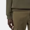 Felpa con cappuccio dalla vestibilità regolare con tasca a marsupio.