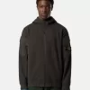 Felpa con cappuccio e zip, vestibilità regolare, con tasche sulle maniche. Felpa con cappuccio e zip, vestibilità regolare, con tasche sulle maniche.