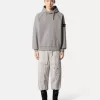 Felpa oversize con cappuccio e maniche raglan. Felpa oversize con cappuccio e maniche raglan.