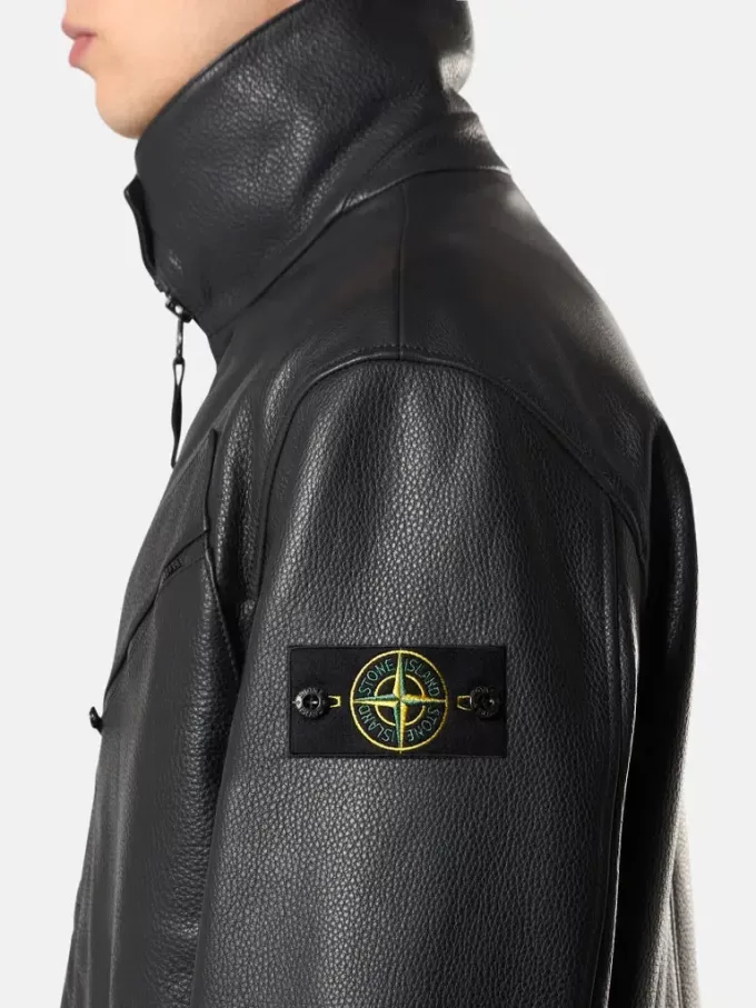 Giacca coach con fodera imbottita e tasche con bottoni a pressione Giacca coach con fodera imbottita e tasche con bottoni a pressione