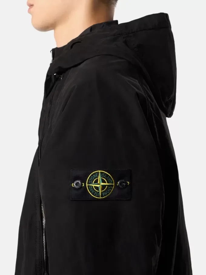 Giacca con cappuccio, tasche antiscivolo e tasche con zip Giacca con cappuccio, tasche antiscivolo e tasche con zip