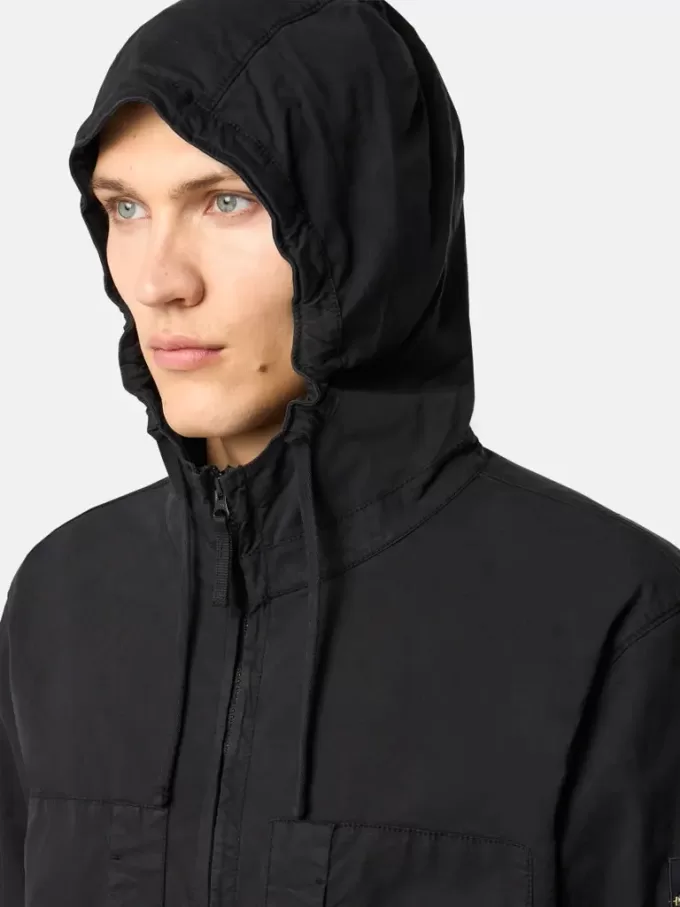 Giacca con cappuccio, tasche sul petto e protezione anti-caduta Giacca con cappuccio, tasche sul petto e protezione anti-caduta