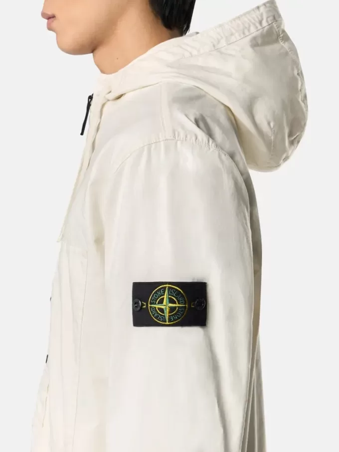 Giacca con cappuccio, tasche sul petto e protezione anti-caduta Giacca con cappuccio, tasche sul petto e protezione anti-caduta