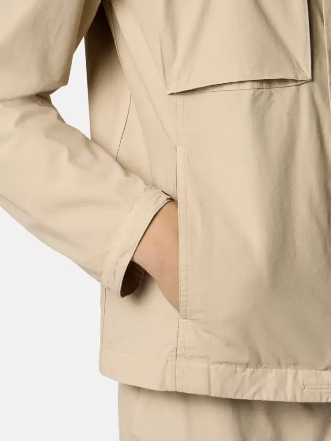 Giacca da campo con cappuccio, tasche antiscivolo e tasche sul petto Giacca da campo con cappuccio, tasche antiscivolo e tasche sul petto