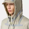 Giacca leggera con cappuccio, dettagli antiscivolo e riflettenti Giacca leggera con cappuccio, dettagli antiscivolo e riflettenti