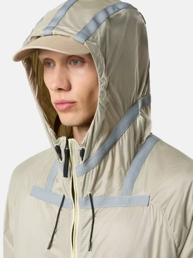 Giacca leggera con cappuccio, dettagli antiscivolo e riflettenti Giacca leggera con cappuccio, dettagli antiscivolo e riflettenti