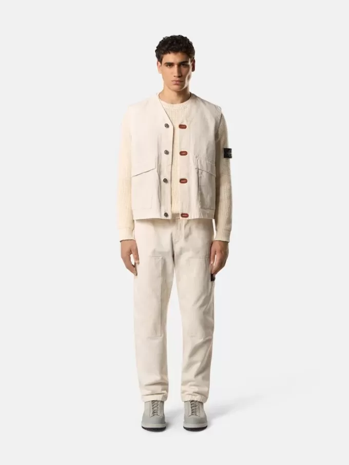 Gilet con chiusura a bottoni e toppe in gomma Gilet con chiusura a bottoni e toppe in gomma