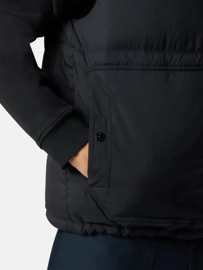 Gilet con finitura idrorepellente e tasche con bottoni a pressione Gilet con finitura idrorepellente e tasche con bottoni a pressione