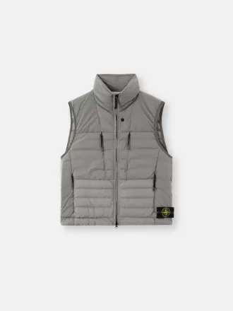 Gilet in piuma con tunnel senza cuciture e trattamento anti-caduta. Gilet in piuma con tunnel senza cuciture e trattamento anti-caduta.