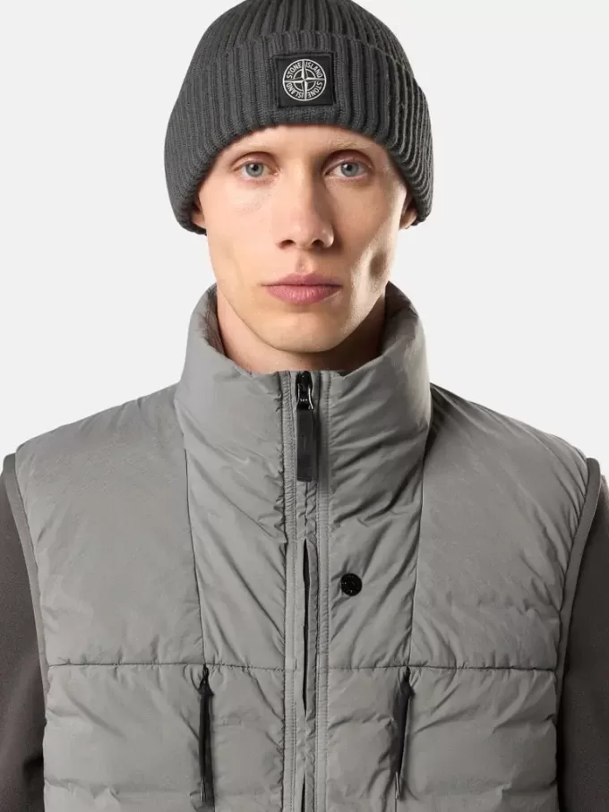 Gilet in piuma con tunnel senza cuciture e trattamento anti-caduta.