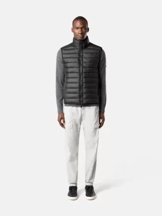 Gilet leggero con cerniera e trattamento anti-goccia Gilet leggero con cerniera e trattamento anti-goccia