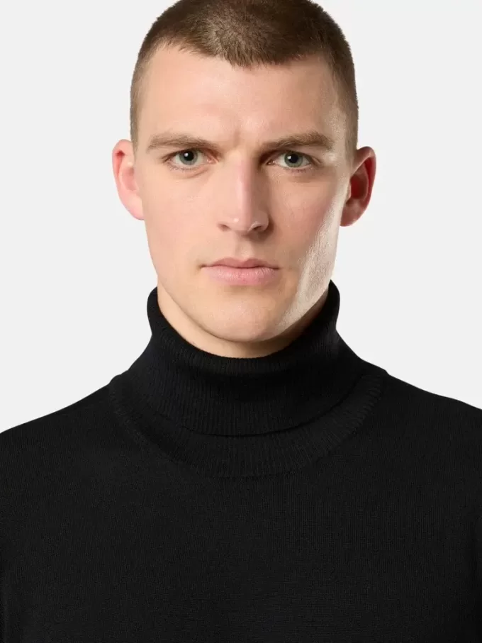 Maglione a collo alto con bordi a costine