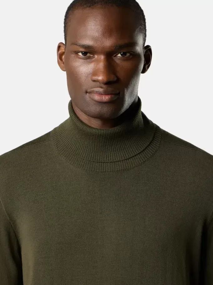 Maglione a collo alto con bordi a costine