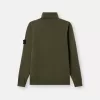 Maglione a collo alto con bordi a costine