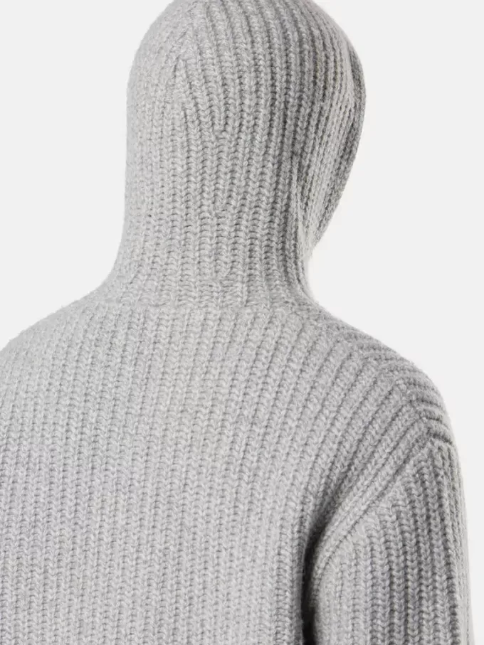 Maglione con cappuccio e zip, tasche e lavorazione a coste