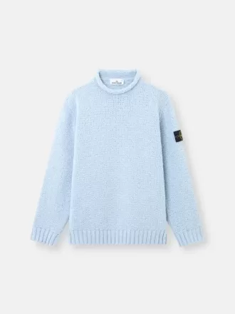 Maglione con collo alto e dettagli a cuciture rovesciate Maglione con collo alto e dettagli a cuciture rovesciate