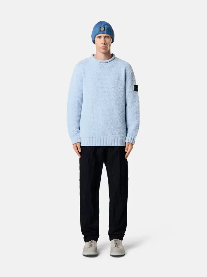 Maglione con collo alto e dettagli a cuciture rovesciate