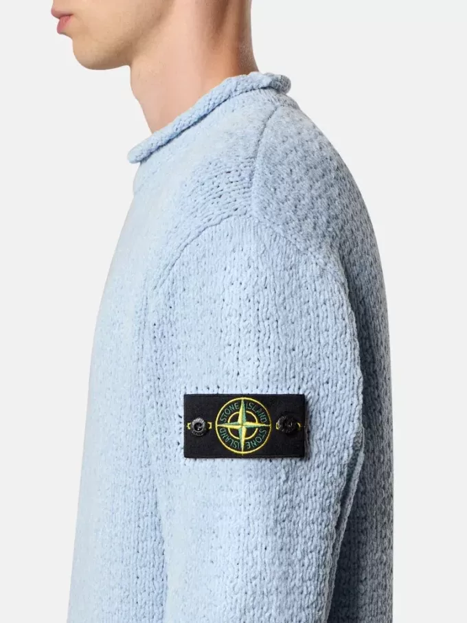 Maglione con collo alto e dettagli a cuciture rovesciate