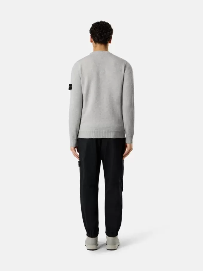 Maglione girocollo con dettagli a maglia rovesciata Maglione girocollo con dettagli a maglia rovesciata