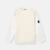 Maglione girocollo con dettagli cuciture a contrasto Maglione girocollo con dettagli cuciture a contrasto