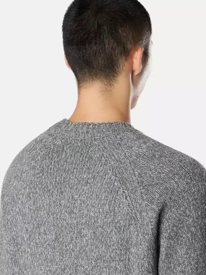 Maglione girocollo con maniche raglan