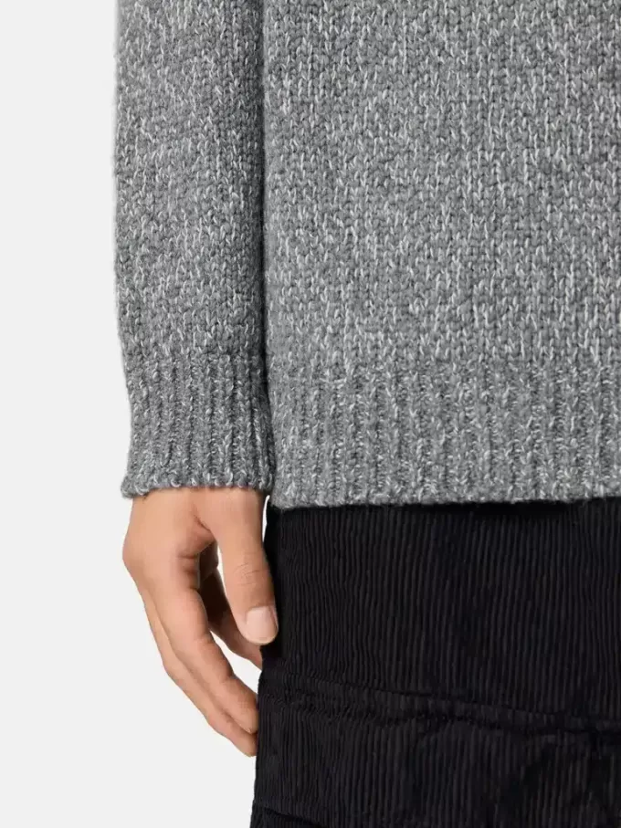 Maglione girocollo con maniche raglan