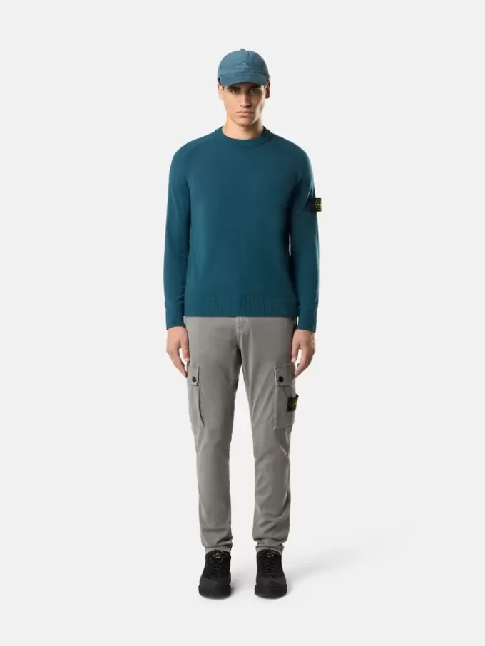 Maglione girocollo con maniche raglan e bordi a costine