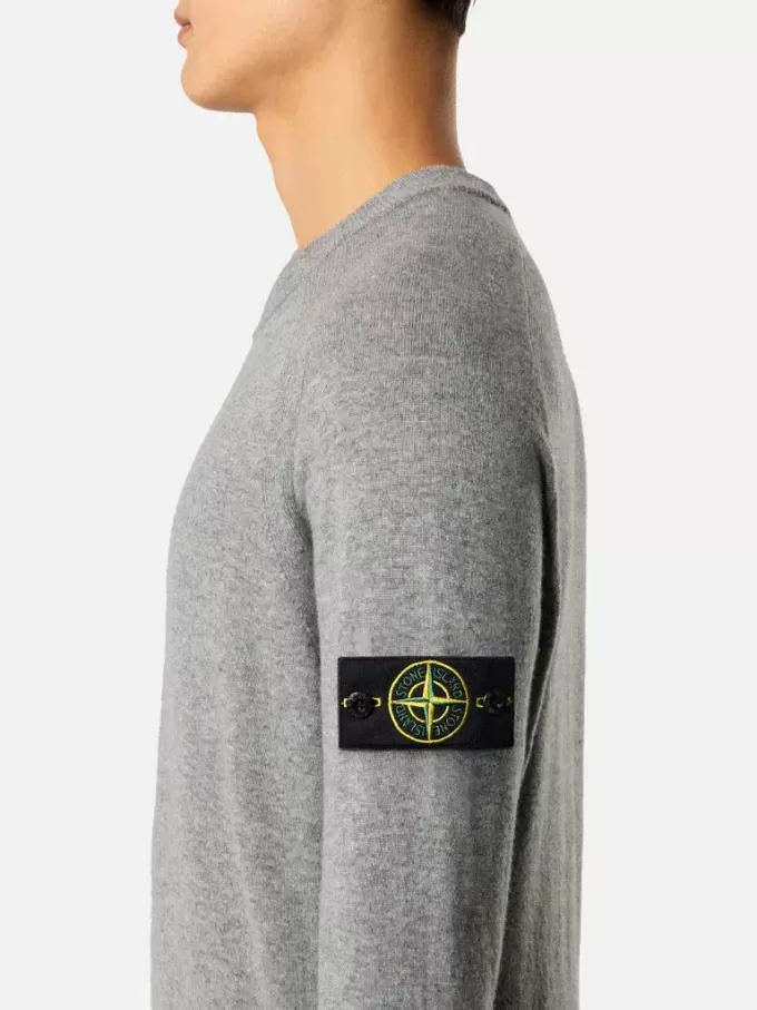 Maglione girocollo con maniche raglan e bordi a costine