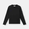 Maglione girocollo con piccoli dettagli arrotolati Maglione girocollo con piccoli dettagli arrotolati
