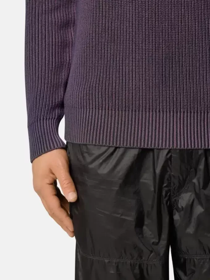 Maglione girocollo con spray bicolore e lavorazione a coste