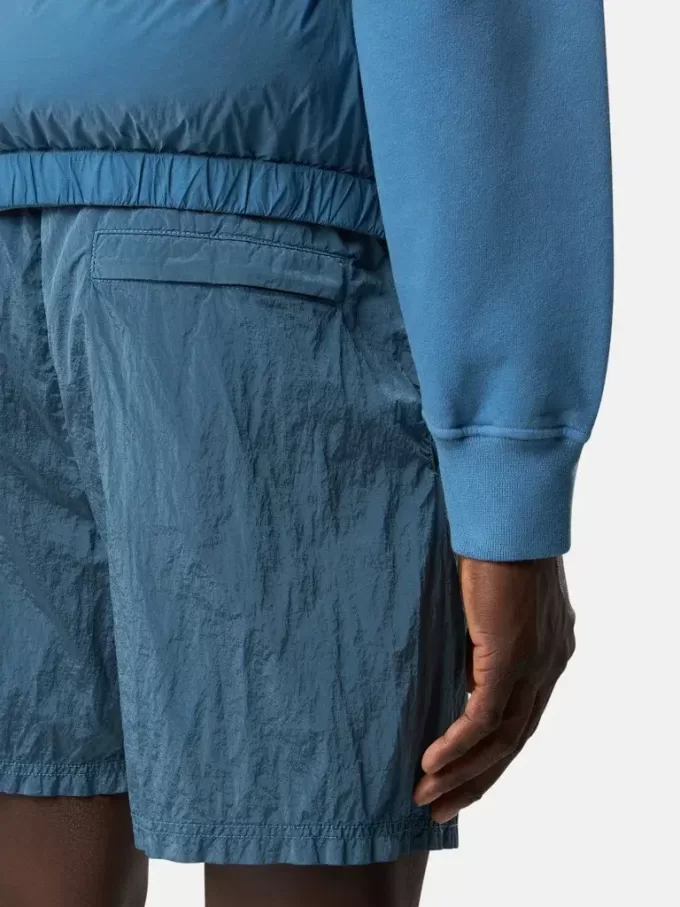 Morbidi pantaloncini da bagno con tasche e fodera in rete. Morbidi pantaloncini da bagno con tasche e fodera in rete.
